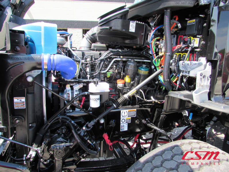 Drivers side engine for this 2025 Kenworth T880 Short Hood (Stock number: SJ173928)