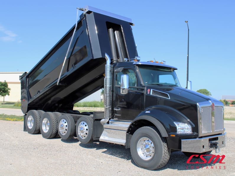 Exterior front passenger side for this 2025 Kenworth T880 Short Hood (Stock number: SJ173928)