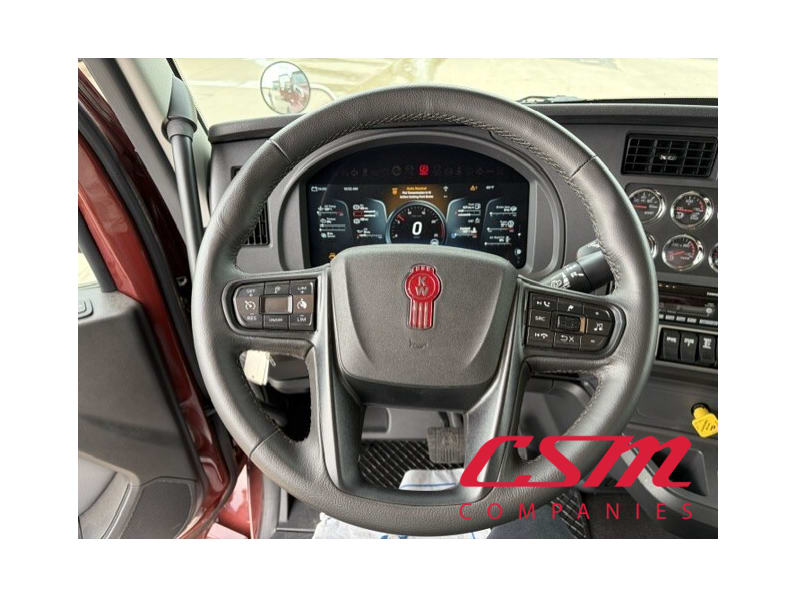 Interior steering wheel for this 2025 Kenworth T880 (Stock number: SJ183469)Weeee
