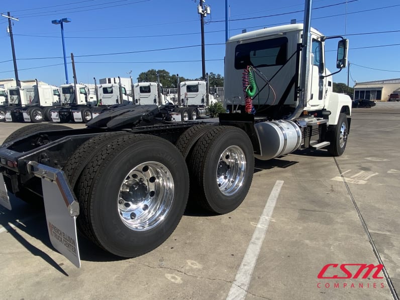 Exterior rear passenger side for this 2025 Mack Pinnacle PI64 (Stock number: SM017533)