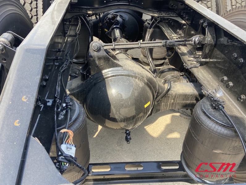 Center rear frame for this 2025 Mack Anthem ANT64 (Stock number: SM050967)
