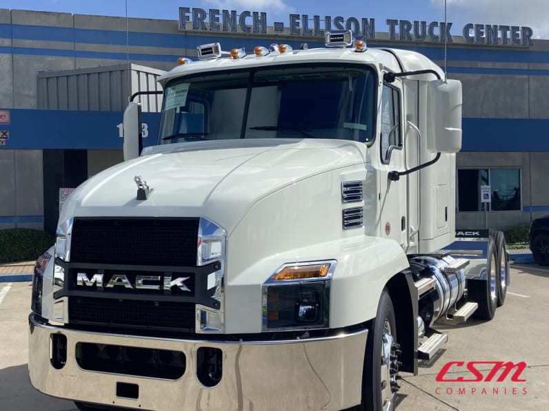 Exterior front drivers side for this 2025 Mack Anthem ANT64 (Stock number: SM052268)