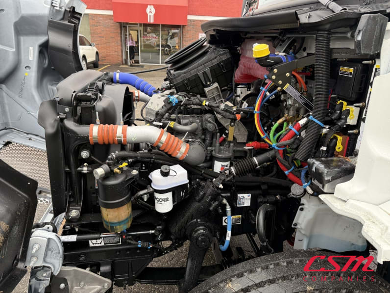 Drivers side engine for this 2025 Kenworth T280 (Stock number: SM153865)Weeee