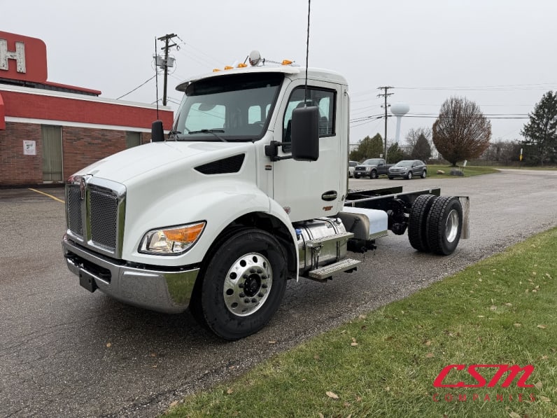 Exterior front drivers side for this 2025 Kenworth T280 (Stock number: SM153866)Weeee
