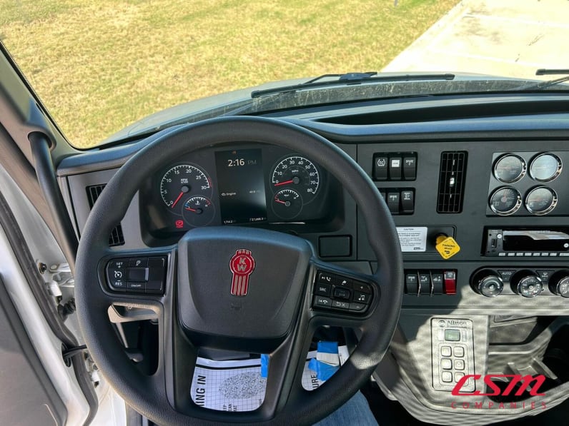 Interior dash for this 2025 Kenworth T280 (Stock number: SM154493)