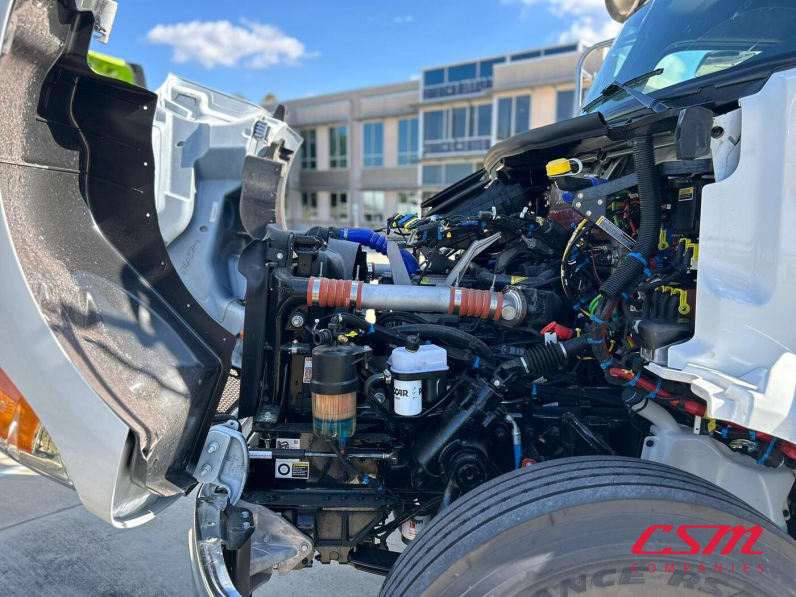 Drivers side engine for this 2025 Kenworth T280 (Stock number: SM154494)