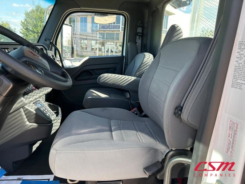 Interior seats for this 2025 Kenworth T280 (Stock number: SM154494)