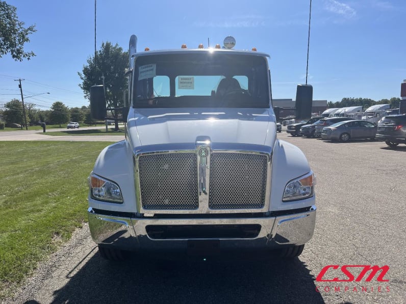 Exterior full front view for this 2025 Kenworth T280 (Stock number: SM169869)Weeee