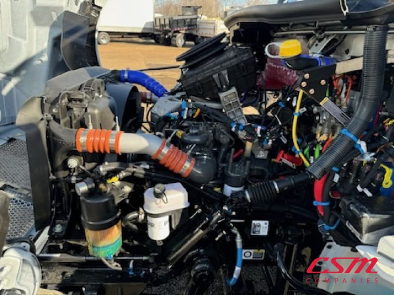 Drivers side engine for this 2025 Kenworth T280 (Stock number: SM169875)Weeee