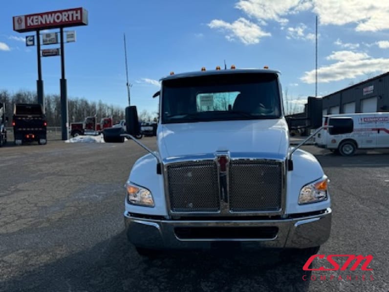 Exterior full front view for this 2025 Kenworth T280 (Stock number: SM169875)Weeee