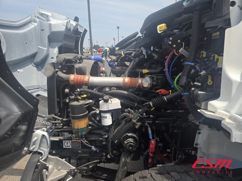 Drivers side engine for this 2025 Kenworth T480 (Stock number: SM169877)Weeee