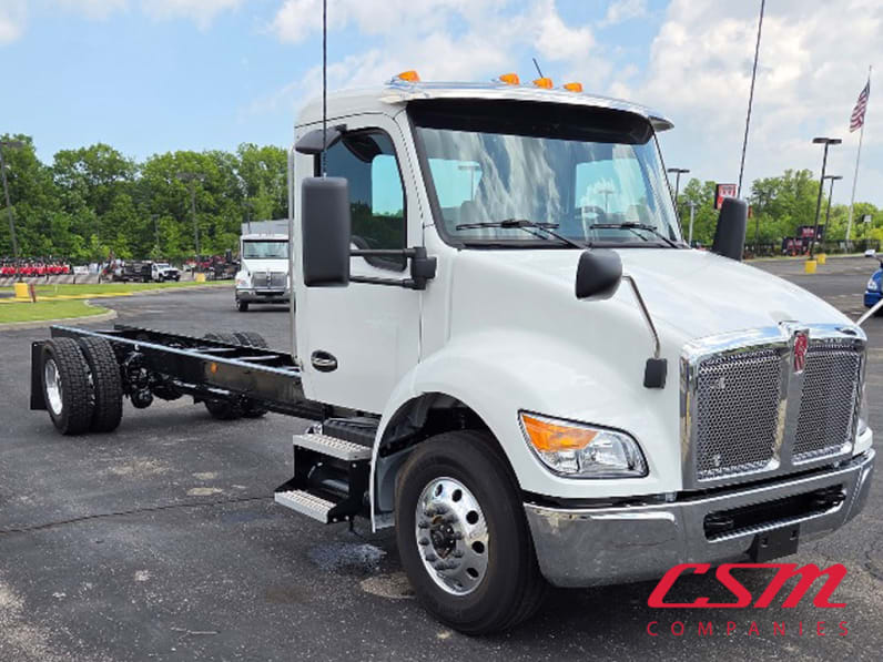Exterior front passenger side for this 2025 Kenworth T280 (Stock number: SM169878)Weeee