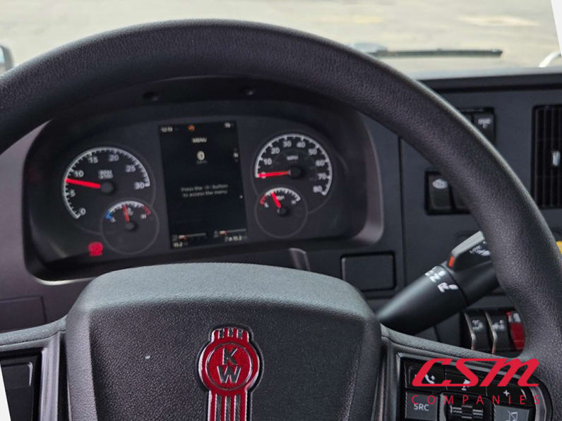 Interior dash for this 2025 Kenworth T280 (Stock number: SM169878)Weeee