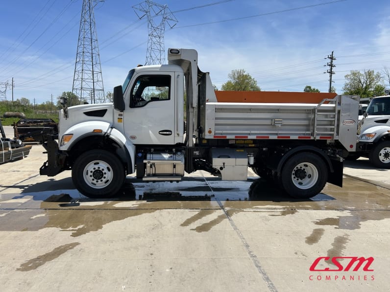 Exterior full driver side for this 2025 Kenworth T480 (Stock number: SM177612)Weeee
