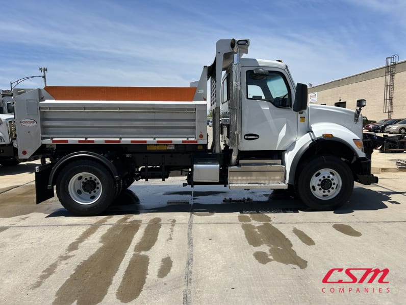 Exterior full passenger side for this 2025 Kenworth T480 (Stock number: SM177612)Weeee