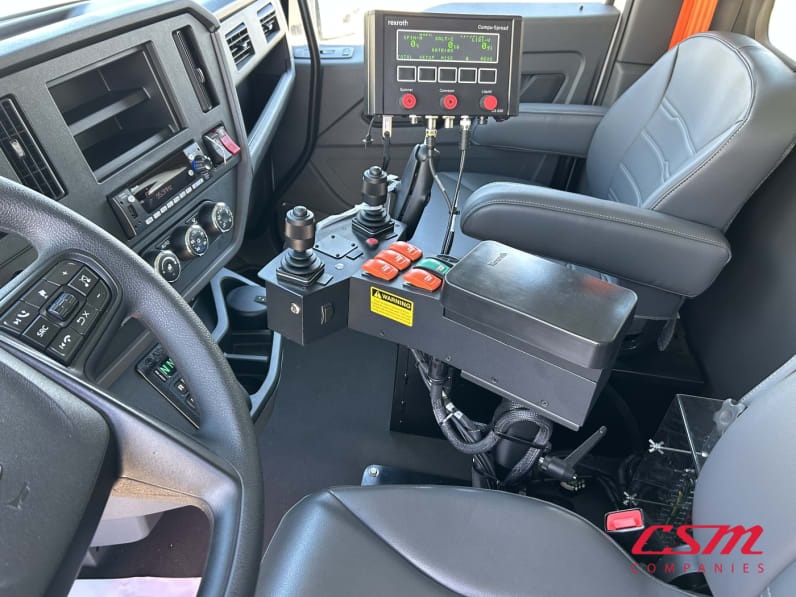 Interior cockpit for this 2025 Kenworth T480 (Stock number: SM177612)Weeee