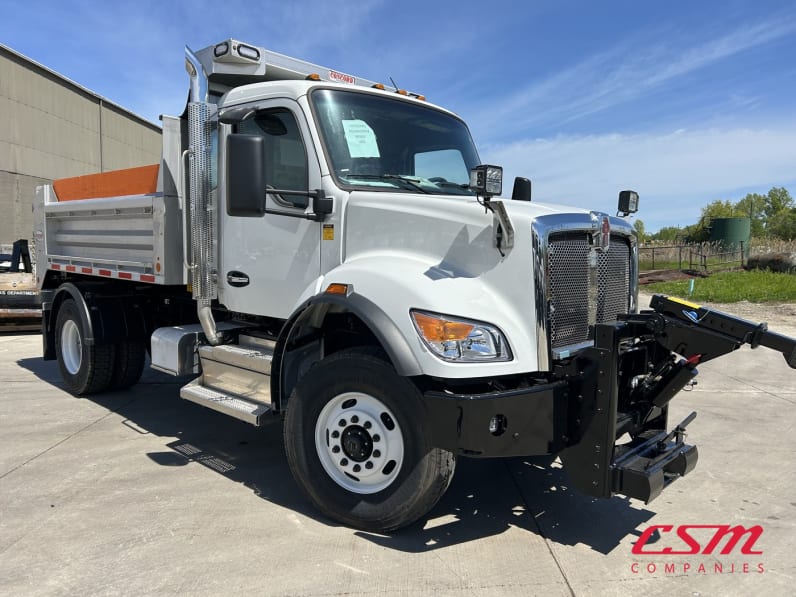 Exterior front passenger side for this 2025 Kenworth T480 (Stock number: SM177614)Weeee