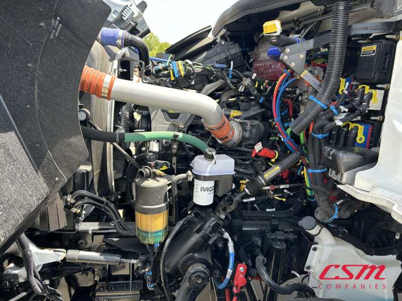 Drivers side engine for this 2025 Kenworth T480 (Stock number: SM177621)Weeee