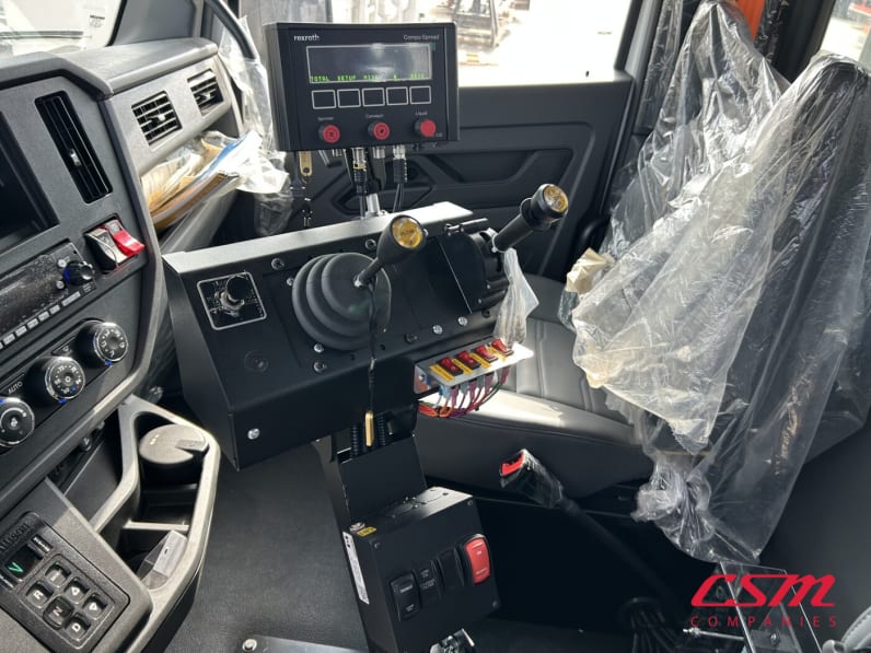 Interior cockpit for this 2025 Kenworth T480 (Stock number: SM177622)Weeee