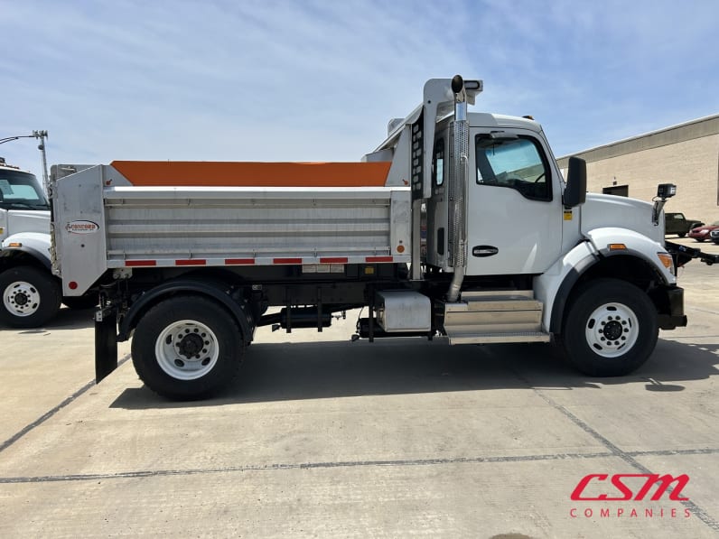 Exterior full passenger side for this 2025 Kenworth T480 (Stock number: SM177623)Weeee