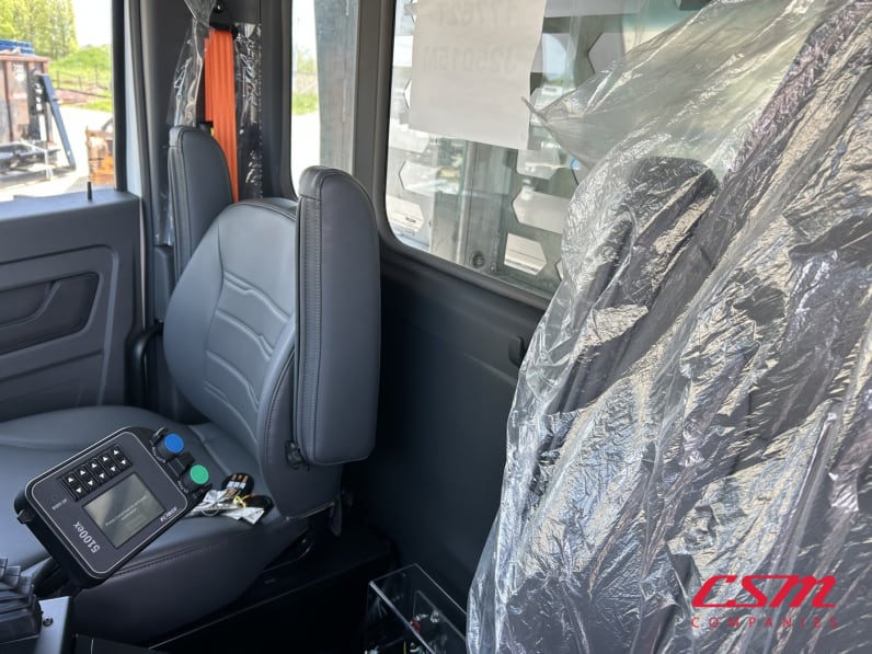 Interior seats for this 2025 Kenworth T480 (Stock number: SM177627)Weeee