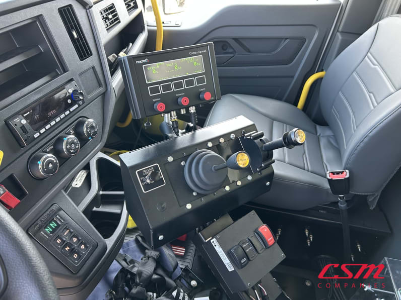 Interior cockpit for this 2025 Kenworth T480 (Stock number: SM177628)Weeee