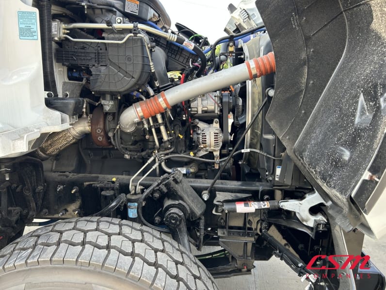 Passenger side engine for this 2025 Kenworth T480 (Stock number: SM177631)Weeee