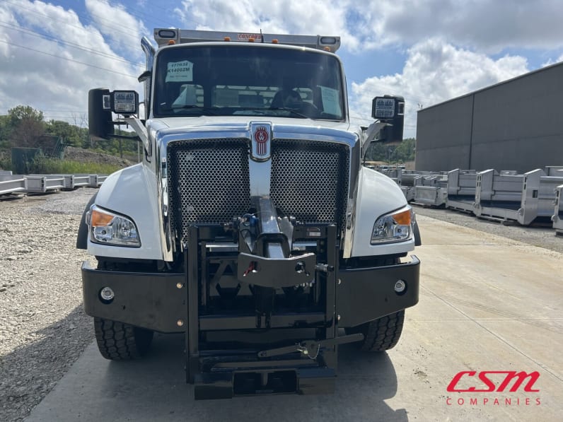 Exterior full front view for this 2025 Kenworth T480 (Stock number: SM177632)Weeee