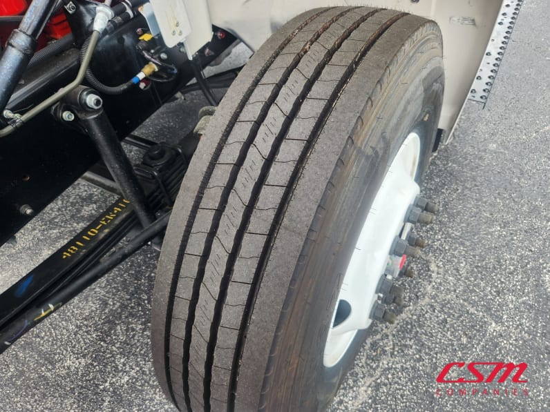 Driver side front tire tread for this 2025 Hino L6 (Stock number: T5T50042)
