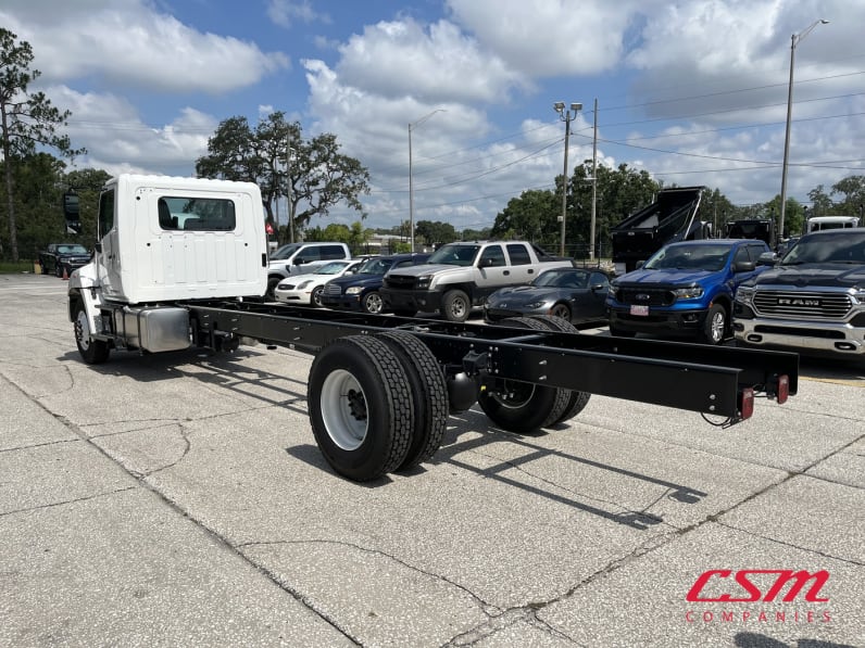 Exterior rear driver side for this 2026 Hino L6 (Stock number: T5T52636)