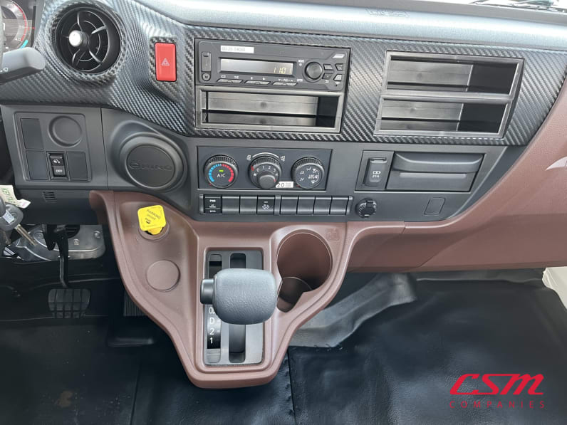 Interior radio and navigation system for this 2026 Hino L6 (Stock number: T5T52636)