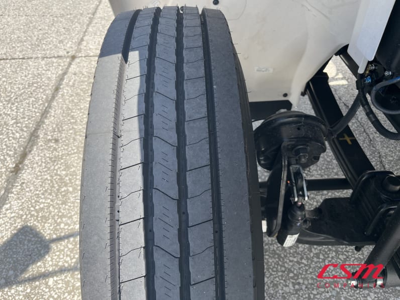 Passenger side front tire tread for this 2026 Hino L6 (Stock number: T5T52745)