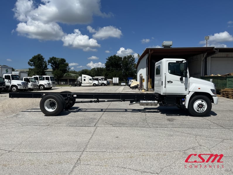 Exterior full passenger side for this 2026 Hino L6 (Stock number: T5T52971)