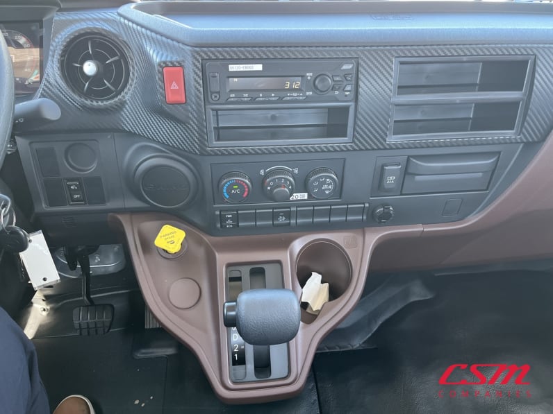 Interior radio and navigation system for this 2026 Hino L6 (Stock number: T5T52971)