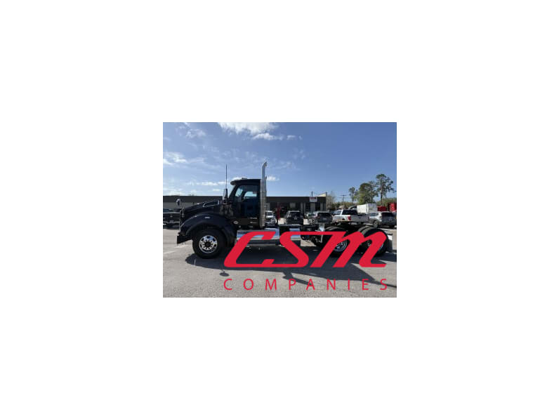 Exterior full driver side for this 2026 Kenworth T880 (Stock number: TF195789)