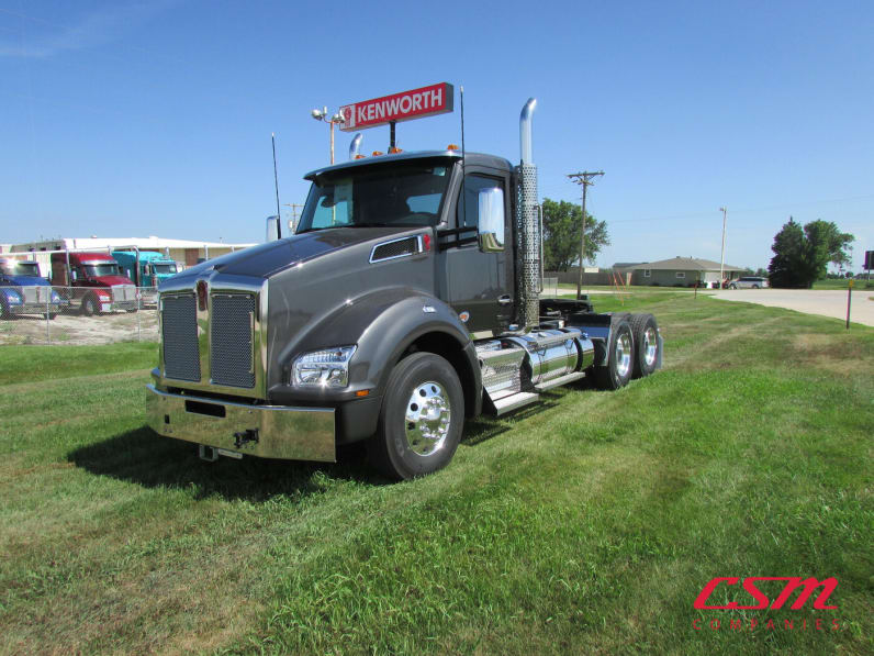 Exterior front drivers side for this 2026 Kenworth T880 (Stock number: TF219863)