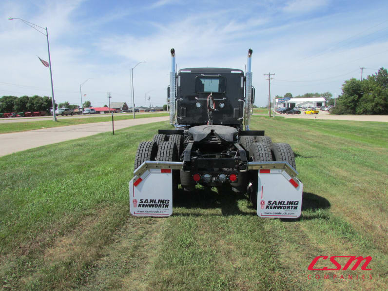 Exterior full rear view for this 2026 Kenworth T880 (Stock number: TF219863)
