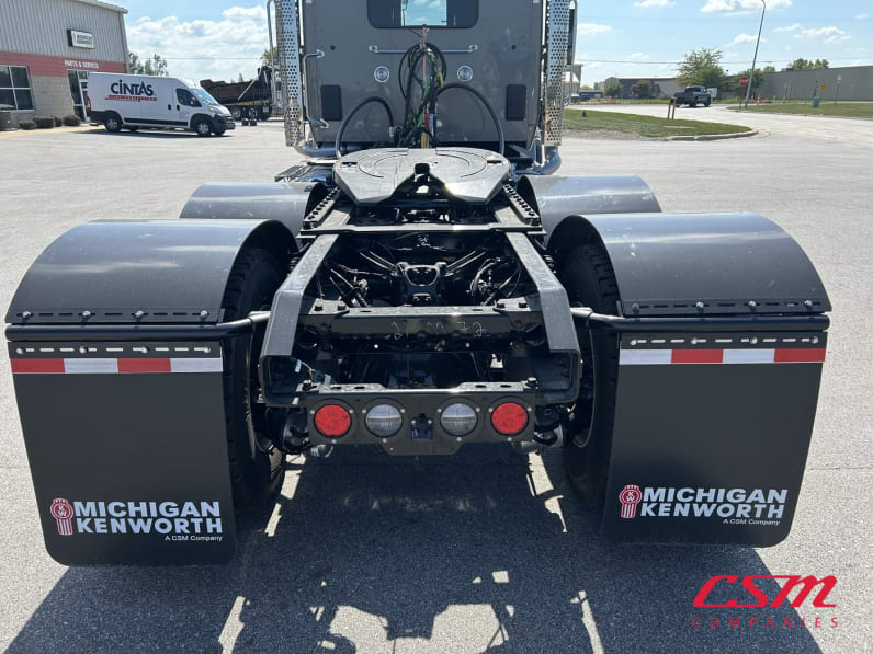 Exterior full rear view for this 2026 Kenworth T880 (Stock number: TF219872)