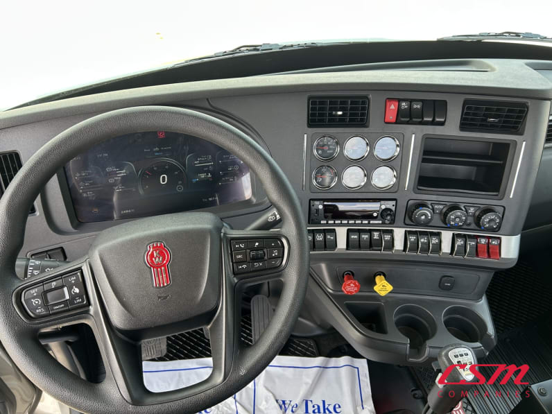 Interior dash for this 2026 Kenworth T880 (Stock number: TF219872)