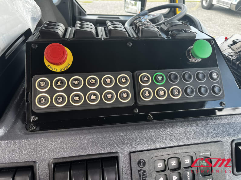 Interior driver side sleeper for this 2026 Kenworth L770 (Stock number: TF806978)Weeee