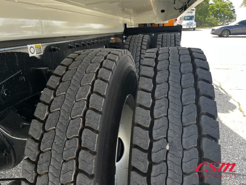 Passenger side rear frame and tire tread for this 2026 Kenworth L770 (Stock number: TF806978)Weeee