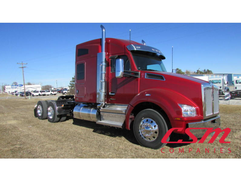 Exterior front passenger side for this 2026 Kenworth T880 (Stock number: TJ195424)