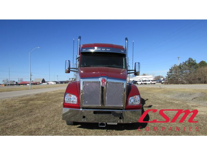 Exterior full front view for this 2026 Kenworth T880 (Stock number: TJ195424)