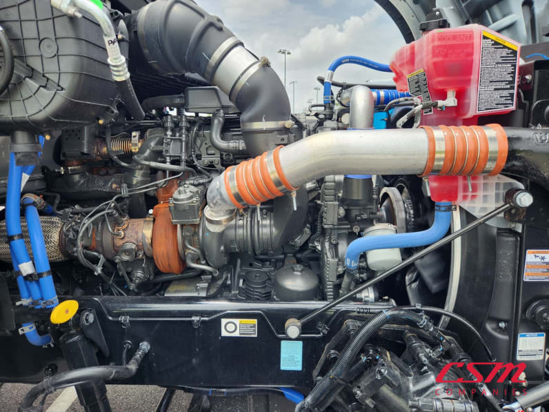 Passenger side engine for this 2026 Kenworth T880 (Stock number: TJ197973)