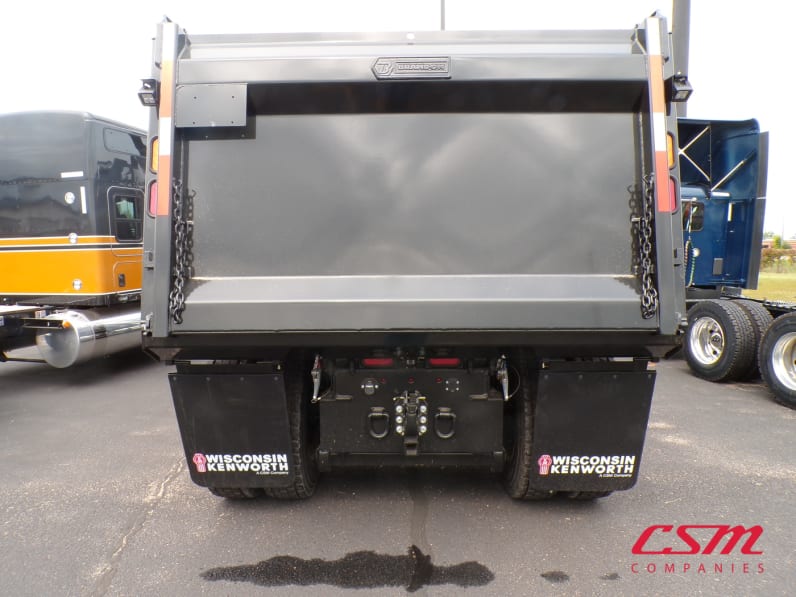Exterior full rear view for this 2026 Kenworth T880 Short Hood (Stock number: TJ206864)