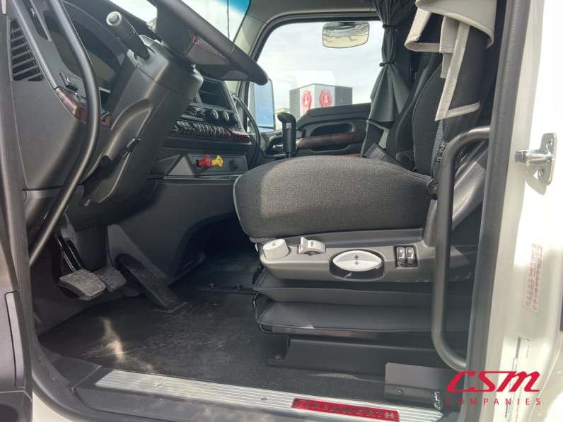 Drivers side door open for this 2026 Kenworth T880 (Stock number: TJ208414)