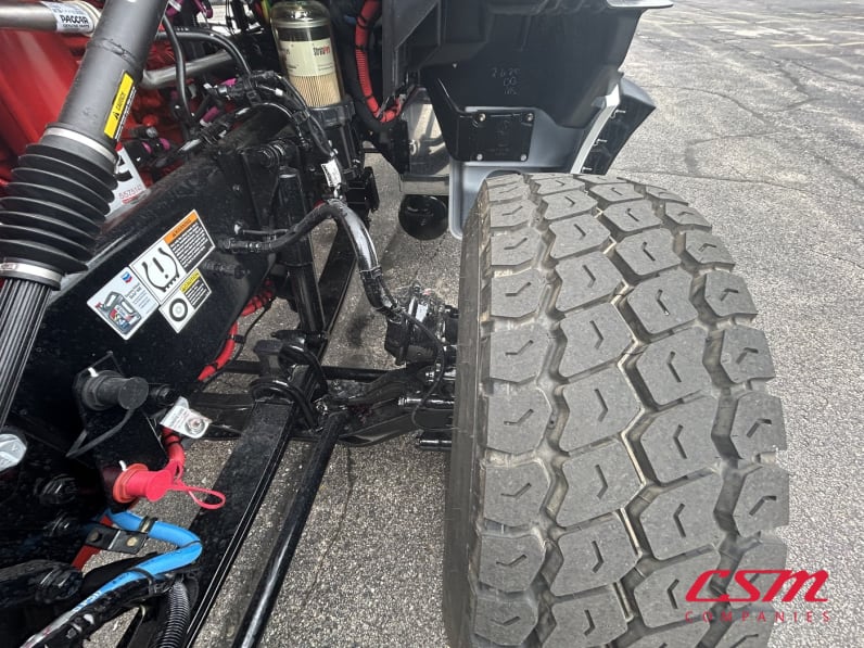 Driver side front tire tread for this 2026 Kenworth T880 (Stock number: TJ208422)