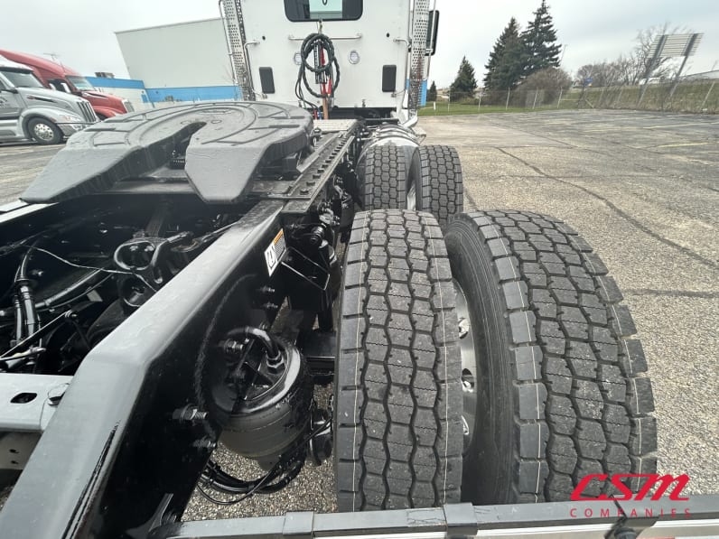 Passenger side rear frame and tire tread for this 2026 Kenworth T880 (Stock number: TJ208422)
