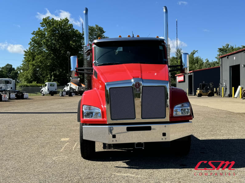 Exterior full front view for this 2026 Kenworth T880 (Stock number: TJ208937)Weeee