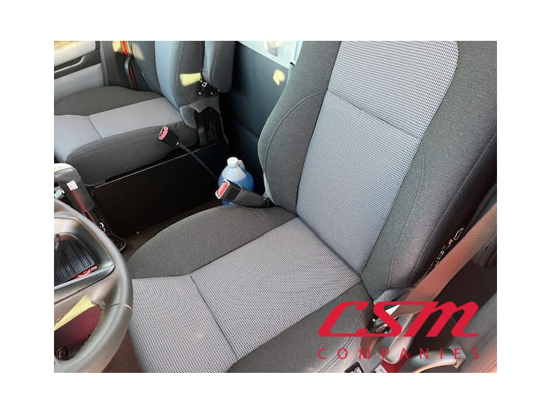 Interior seats for this 2026 Kenworth T880 (Stock number: TJ210604)